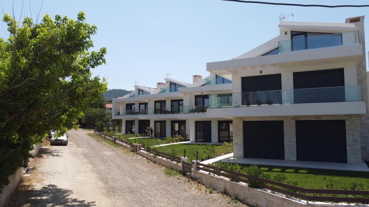 Villa Dahlia By The Sea โปไลโครโน ภายนอก รูปภาพ